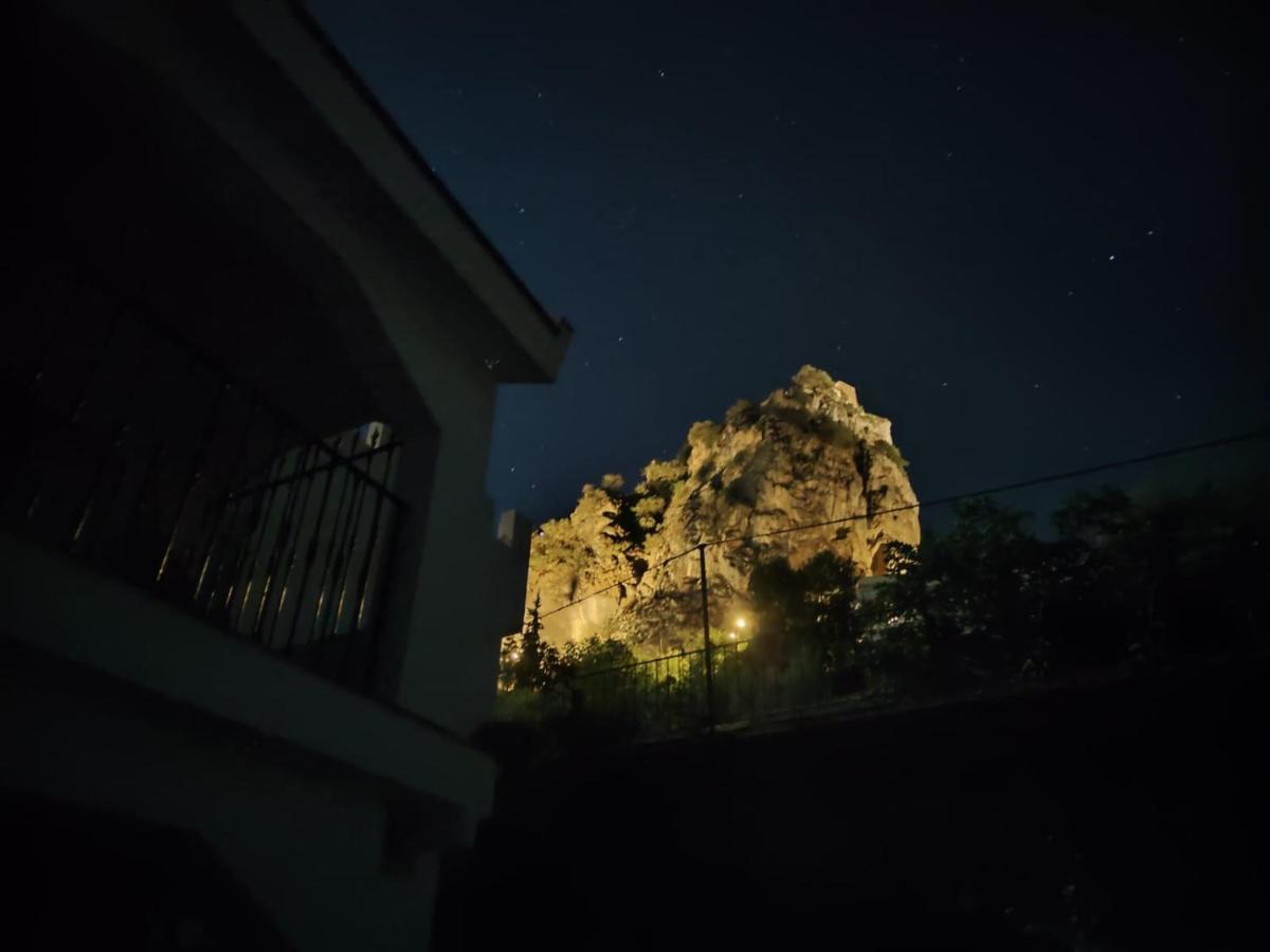Noviembre La Iruela Exterior foto
